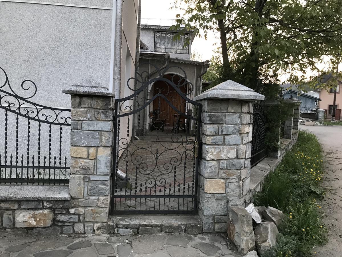 Guest House Perlyna Verkhovyna Exterior foto